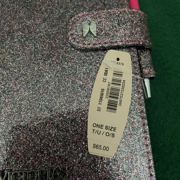 Victoria’s Secret Notebook and Pen Set - Picture 7 of 10